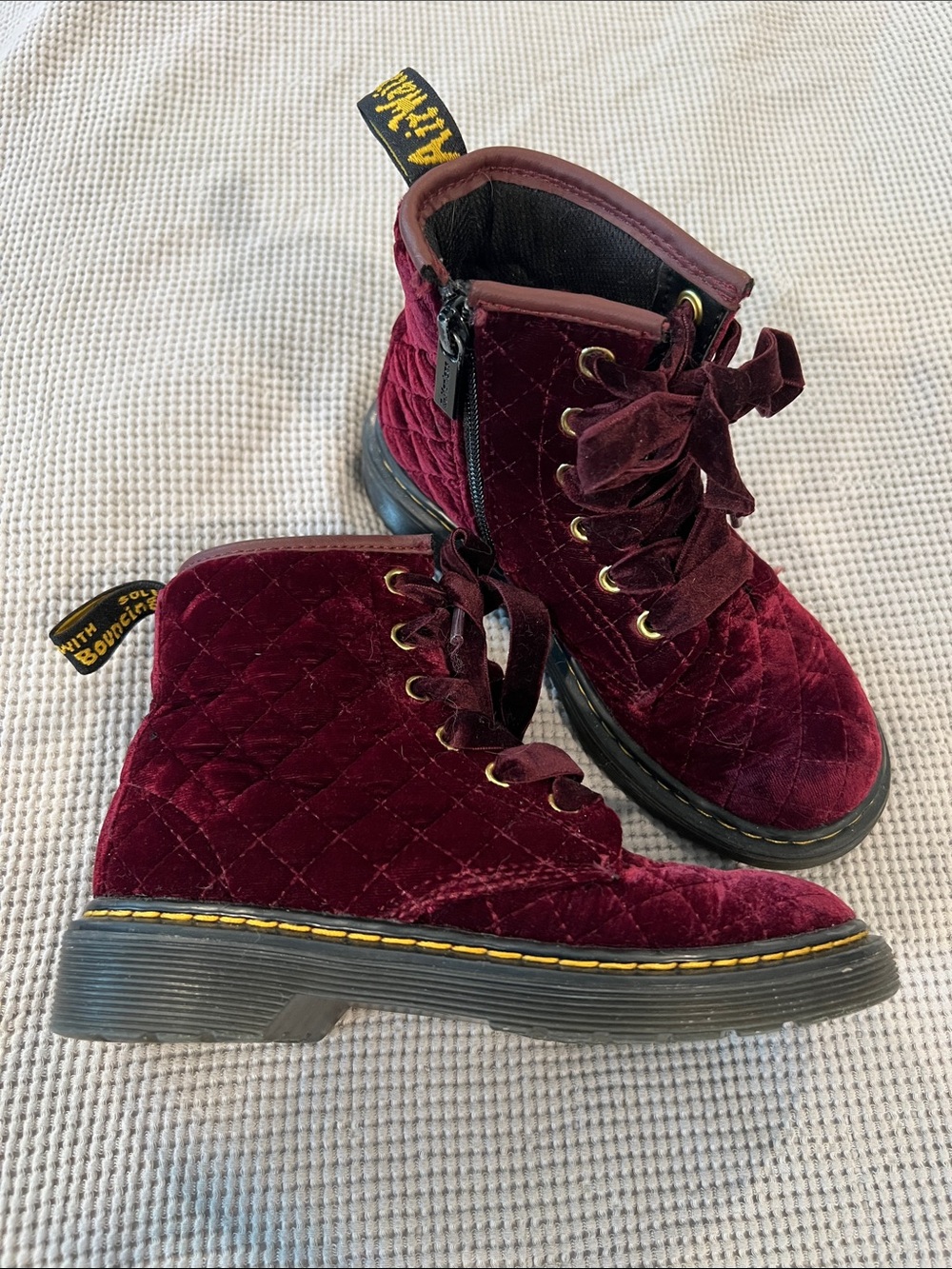 Dr. Martens Kids Cranberry Velvet Quilted Lace-Up Zipper Combat Boots